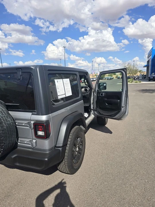 2020 Jeep JL Wrangler - Image 5 of 9