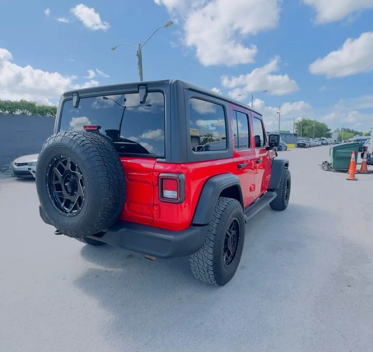 2020 Jeep JL Wrangler - Image 4 of 19