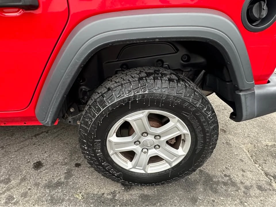 2020 Jeep JL Wrangler - Image 8 of 19