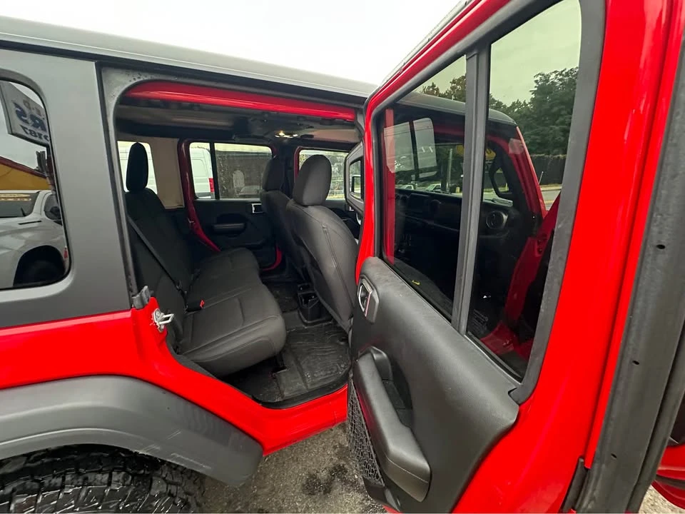 2020 Jeep JL Wrangler - Image 18 of 19