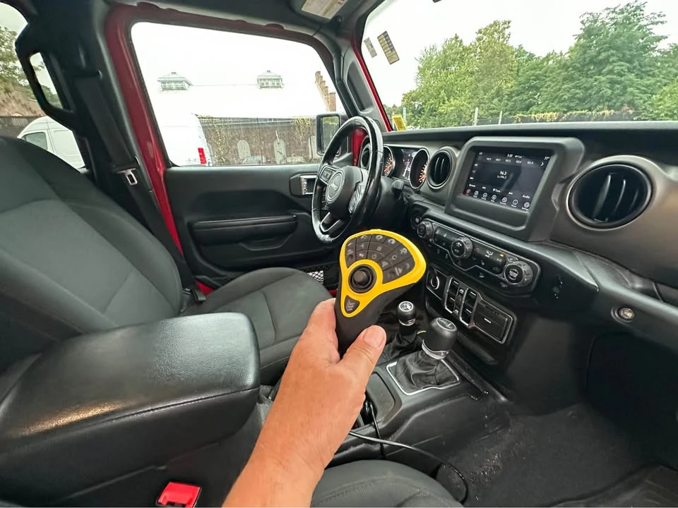 2020 Jeep JL Wrangler - Image 15 of 19
