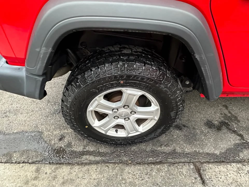 2020 Jeep JL Wrangler - Image 11 of 19