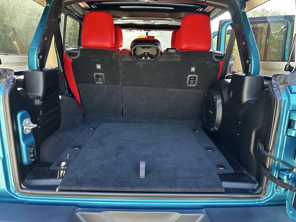 2020 Jeep JL Wrangler - Image 11 of 13