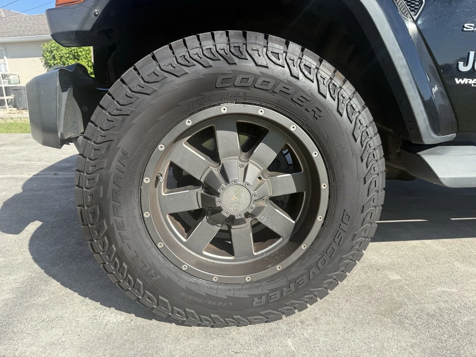 2020 Jeep JL Wrangler - Image 3 of 14