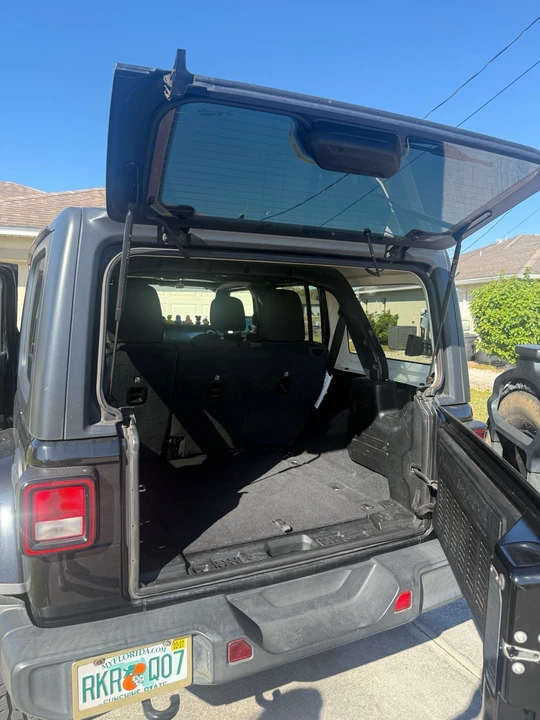 2020 Jeep JL Wrangler - Image 14 of 14