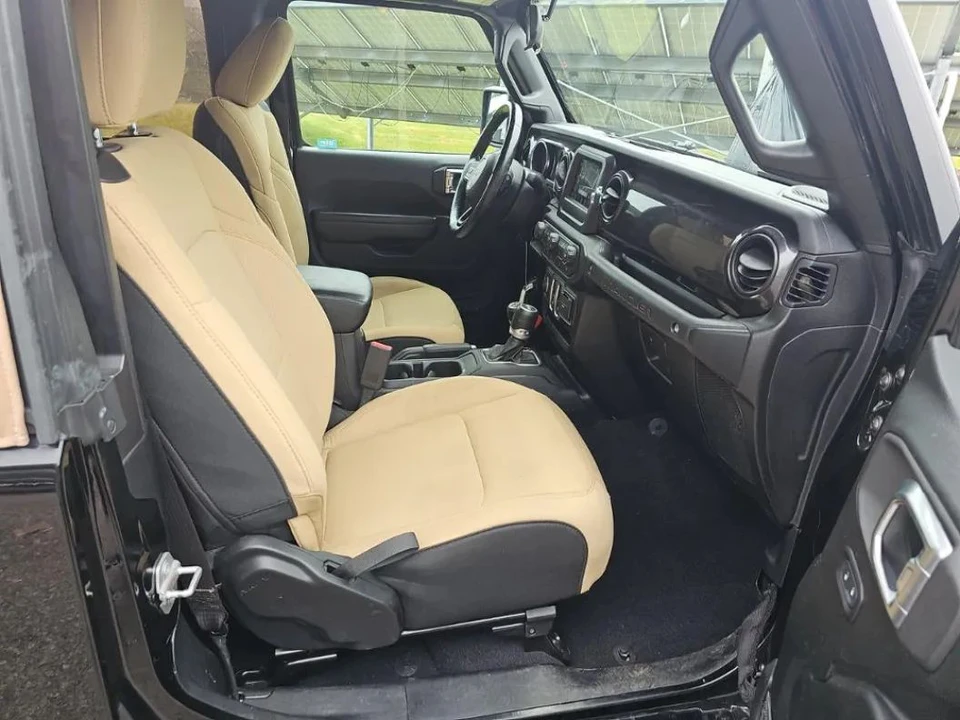 2020 Jeep JL Wrangler - Image 14 of 24
