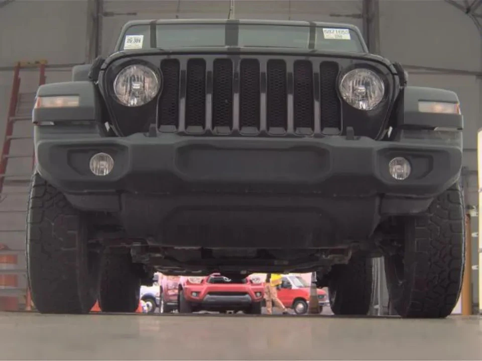 2020 Jeep JL Wrangler - Image 4 of 24