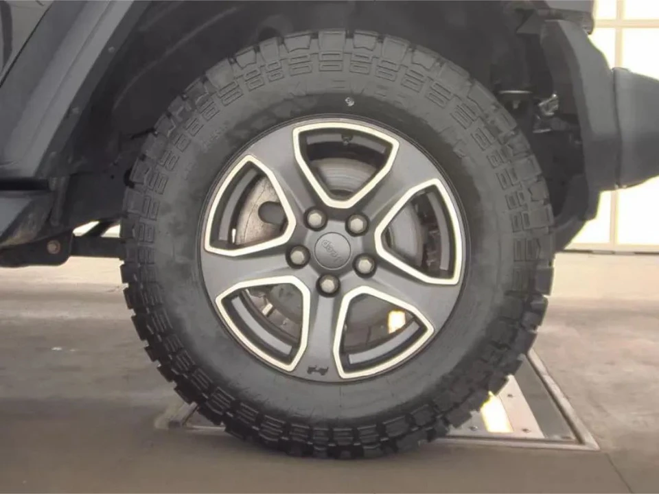 2020 Jeep JL Wrangler - Image 10 of 24