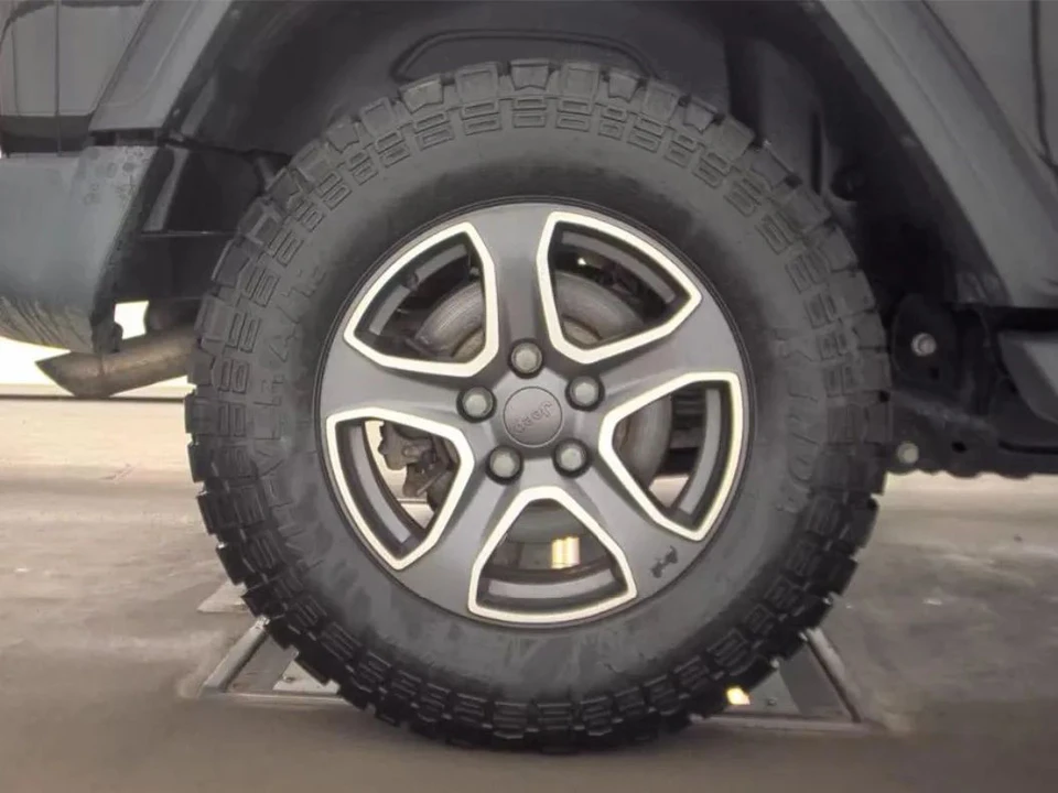 2020 Jeep JL Wrangler - Image 11 of 24