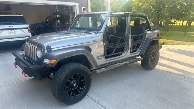 2020 Jeep JL Wrangler - Image 7 of 23