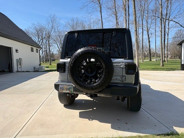 2020 Jeep JL Wrangler - Image 5 of 23