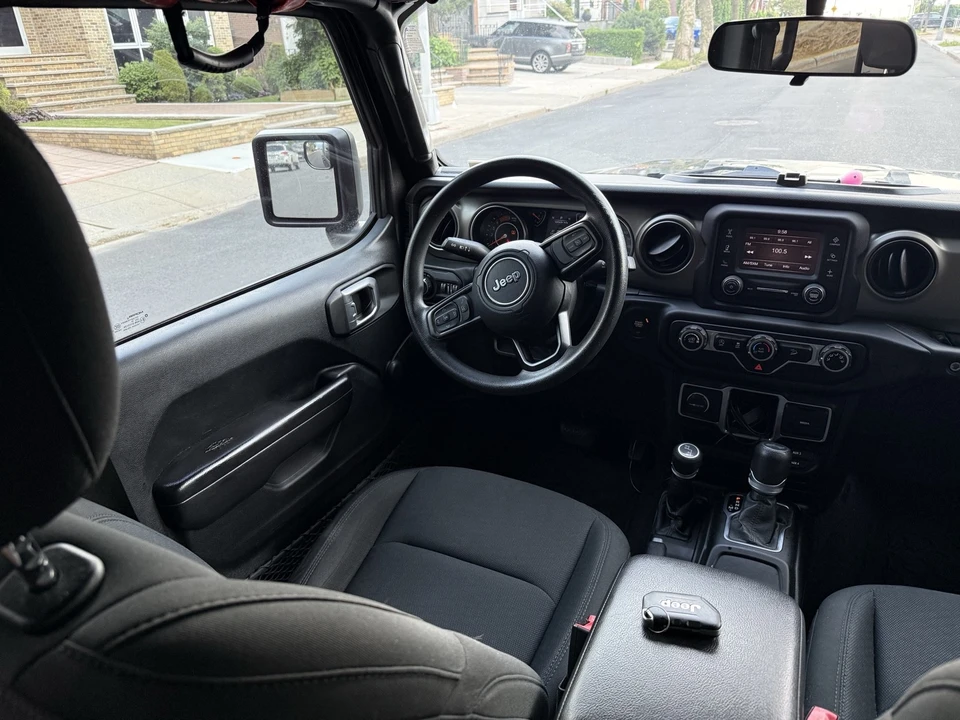 2020 Jeep JL Wrangler - Image 18 of 30