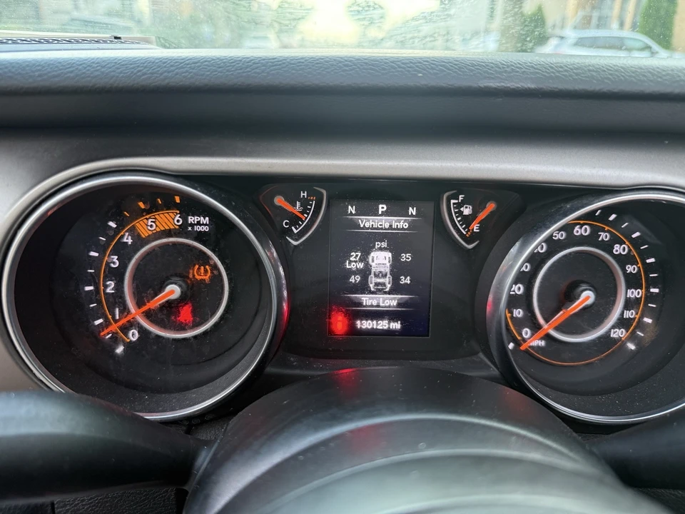 2020 Jeep JL Wrangler - Image 26 of 30