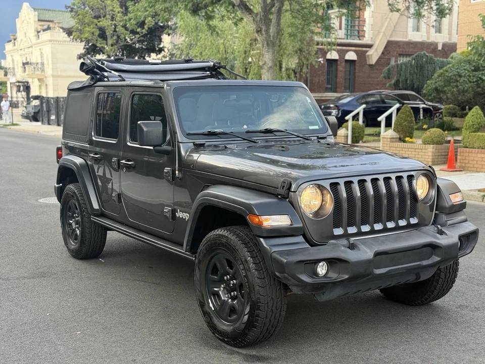 2020 Jeep JL Wrangler - Image 15 of 30