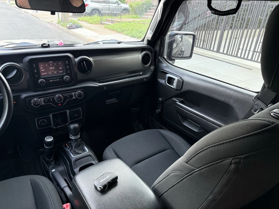 2020 Jeep JL Wrangler - Image 19 of 30