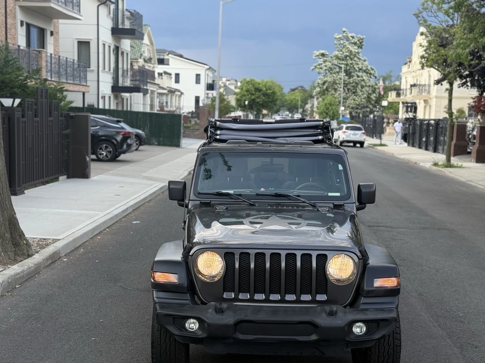 2020 Jeep JL Wrangler - Image 14 of 30