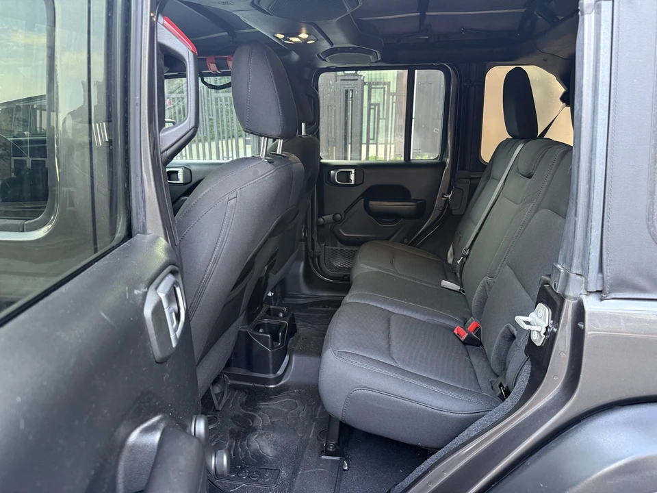 2020 Jeep JL Wrangler - Image 20 of 30