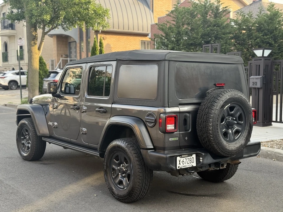 2020 Jeep JL Wrangler - Image 8 of 30