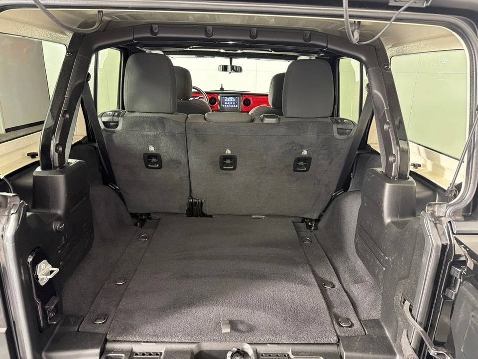 2020 Jeep JL Wrangler - Image 20 of 26