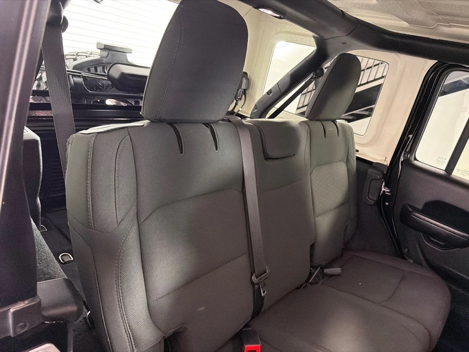 2020 Jeep JL Wrangler - Image 22 of 26