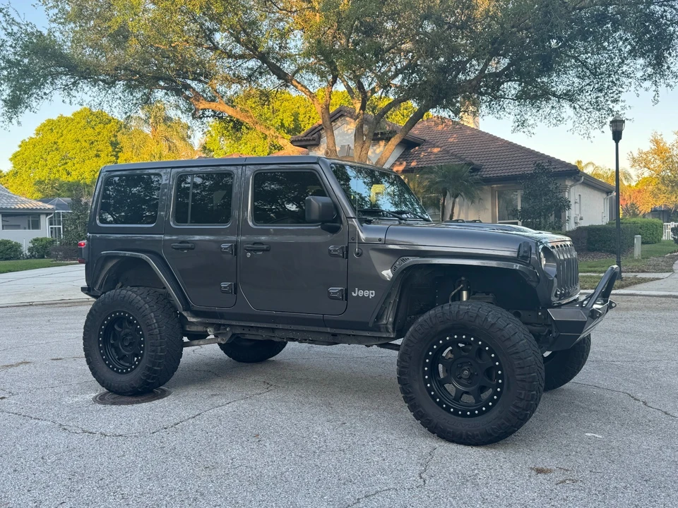 2020 Jeep JL Wrangler - Image 10 of 12