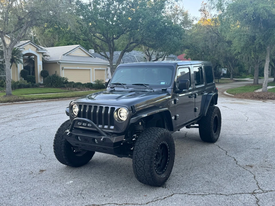 2020 Jeep JL Wrangler - Image 3 of 12