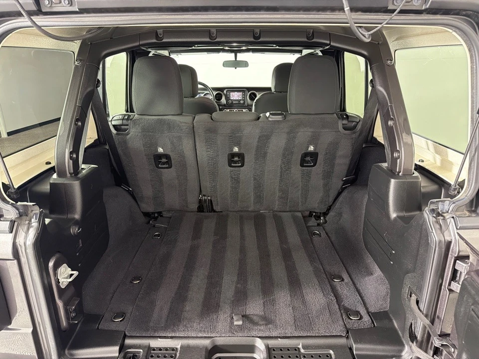 2020 Jeep JL Wrangler - Image 21 of 27