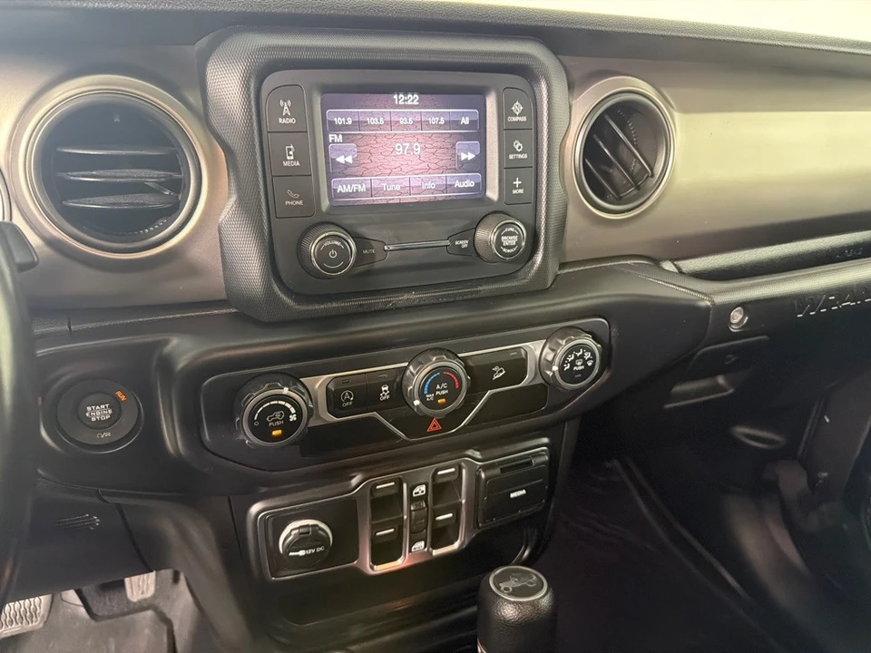 2020 Jeep JL Wrangler - Image 17 of 27