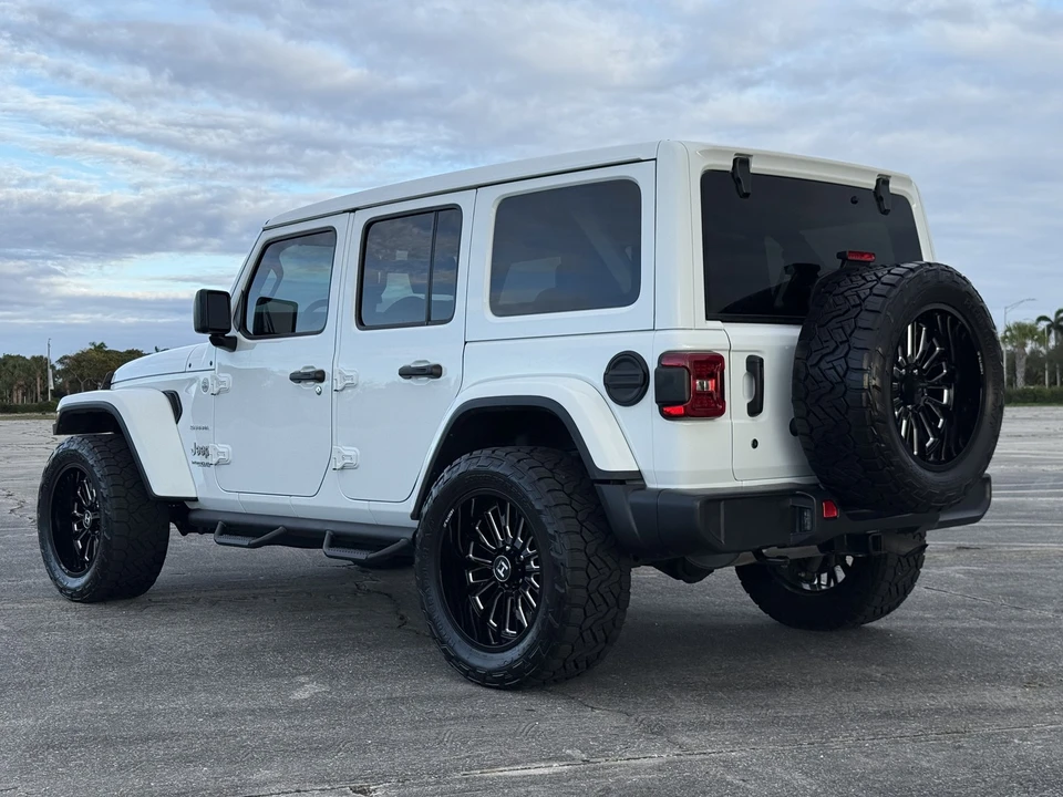 2020 Jeep JL Wrangler - Image 8 of 21