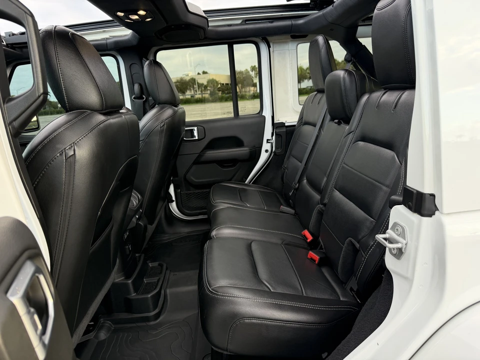 2020 Jeep JL Wrangler - Image 18 of 21