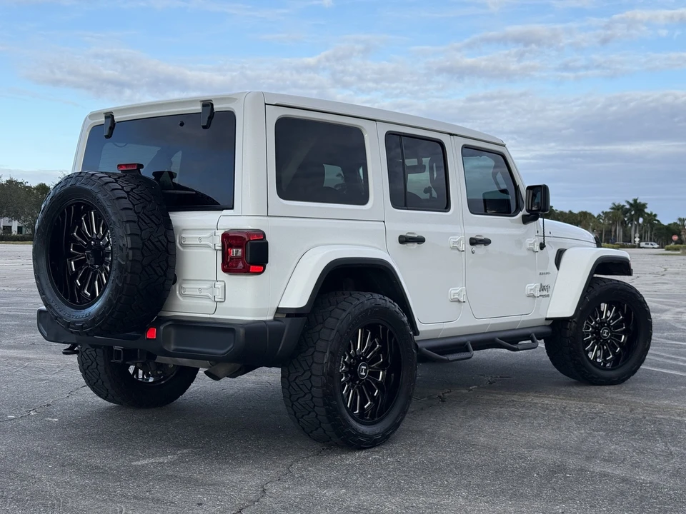 2020 Jeep JL Wrangler - Image 3 of 21