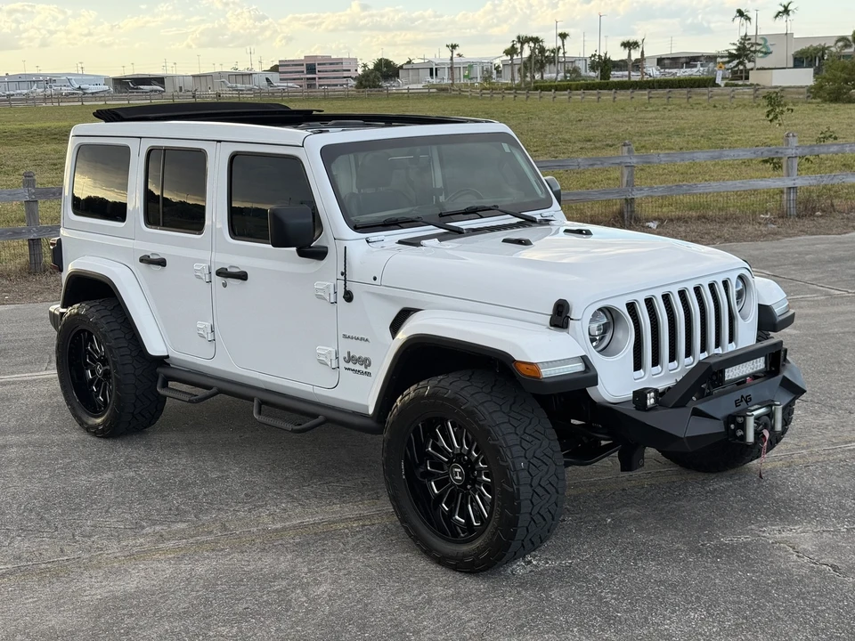 2020 Jeep JL Wrangler - Image 13 of 21