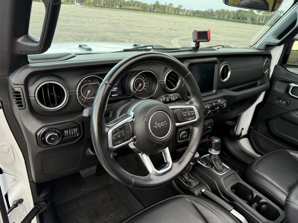 2020 Jeep JL Wrangler - Image 15 of 21