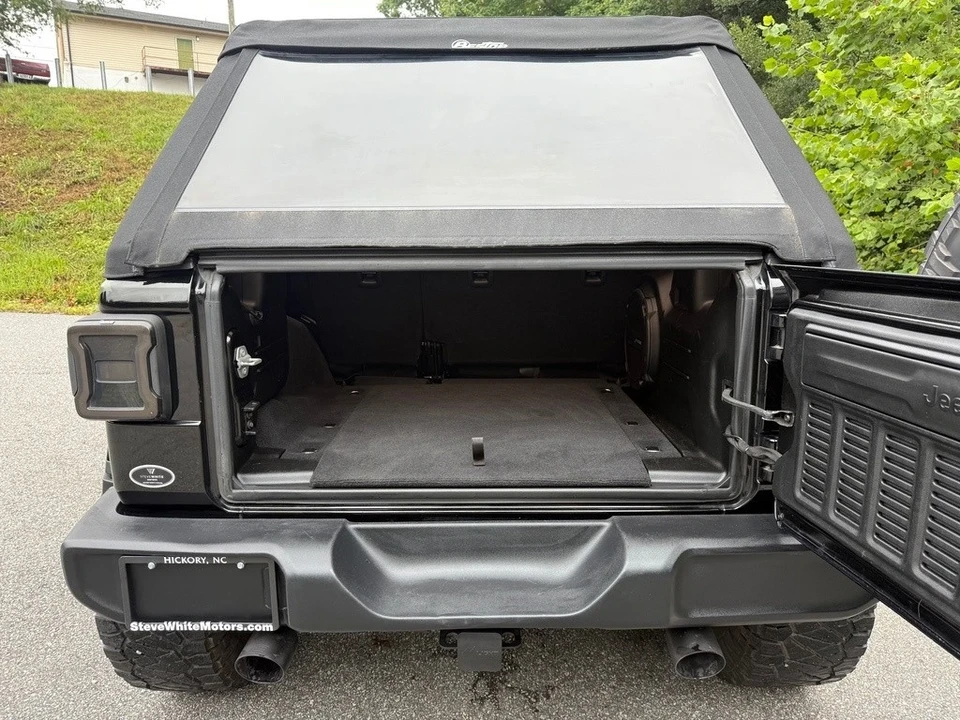 2020 Jeep JL Wrangler - Image 17 of 21