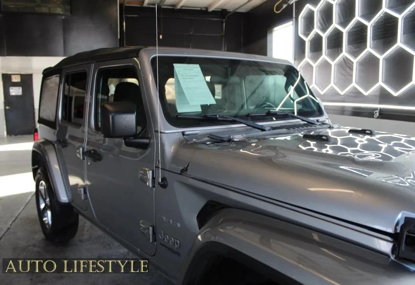 2020 Jeep JL Wrangler - Image 17 of 21