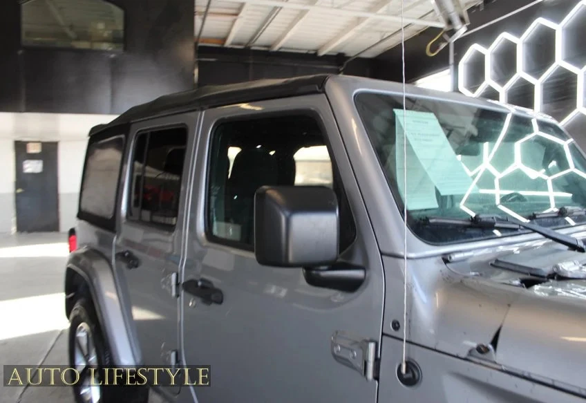 2020 Jeep JL Wrangler - Image 18 of 21