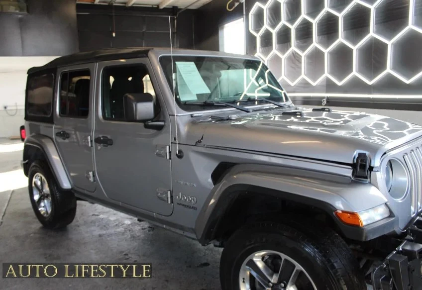 2020 Jeep JL Wrangler - Image 16 of 21