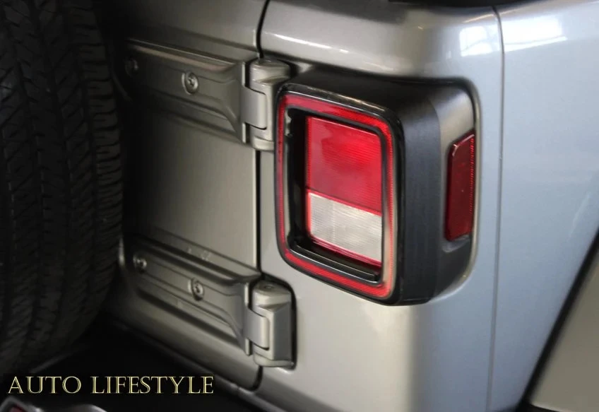 2020 Jeep JL Wrangler - Image 19 of 21