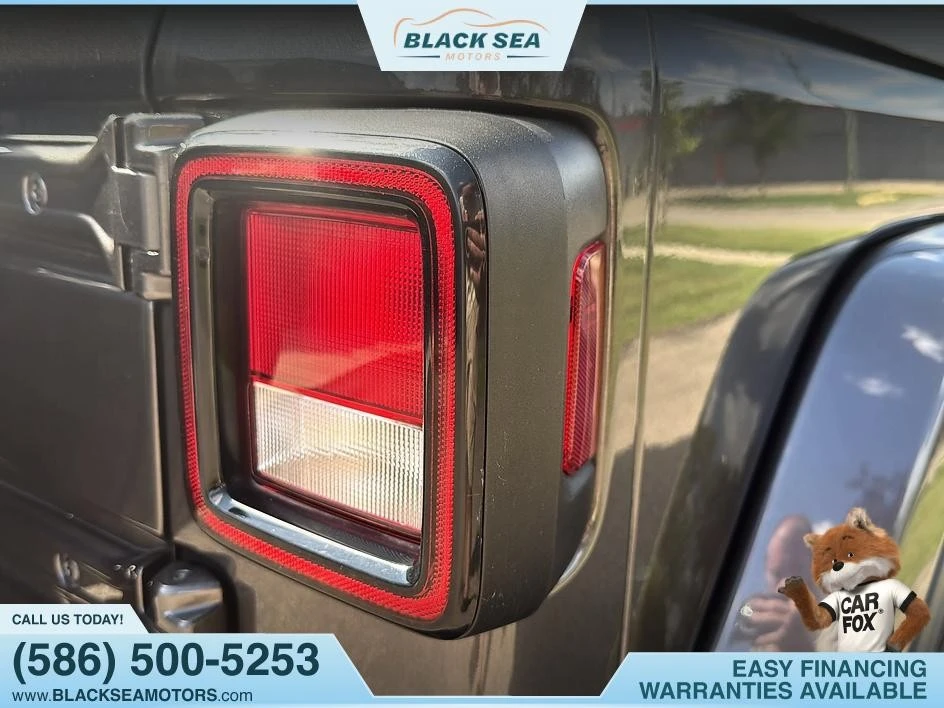 2020 Jeep JL Wrangler - Image 15 of 31