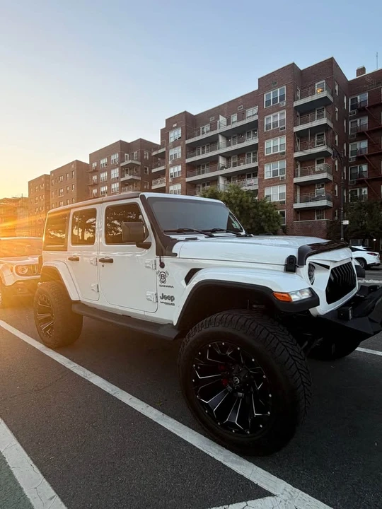 2020 Jeep JL Wrangler - Image 2 of 11