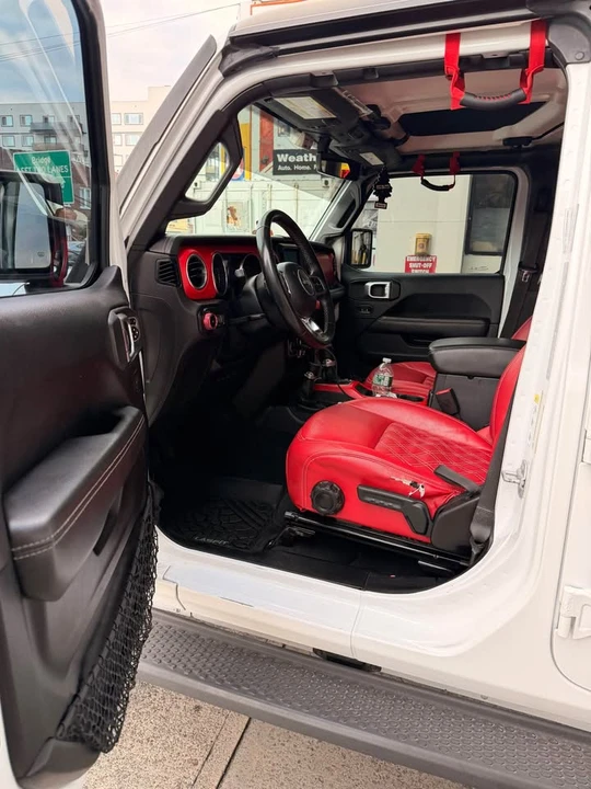 2020 Jeep JL Wrangler - Image 9 of 11