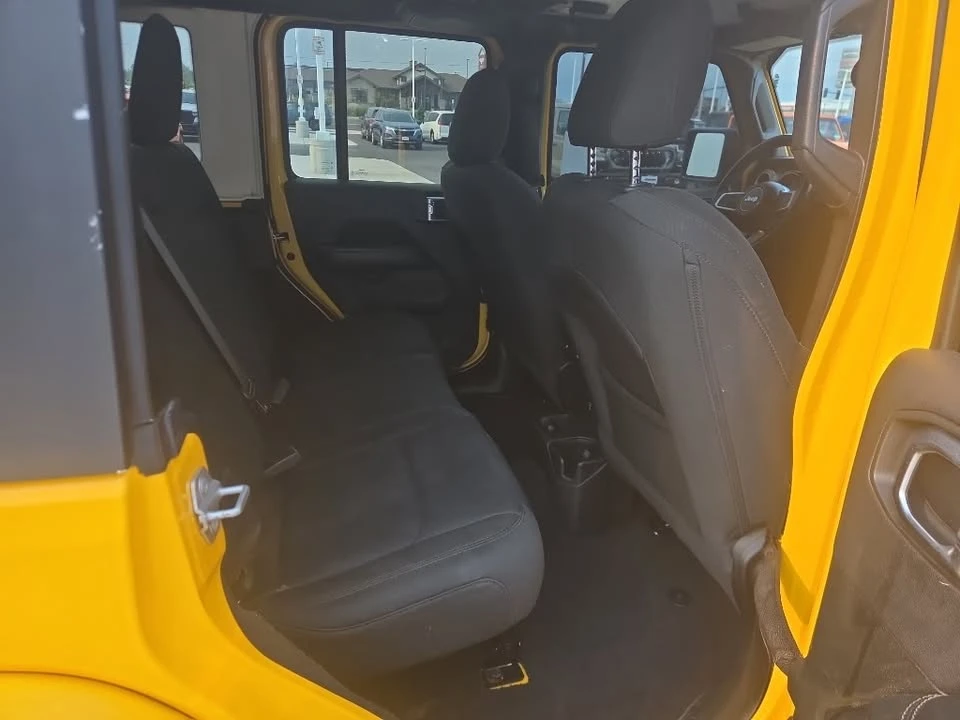 2020 Jeep JL Wrangler - Image 6 of 9