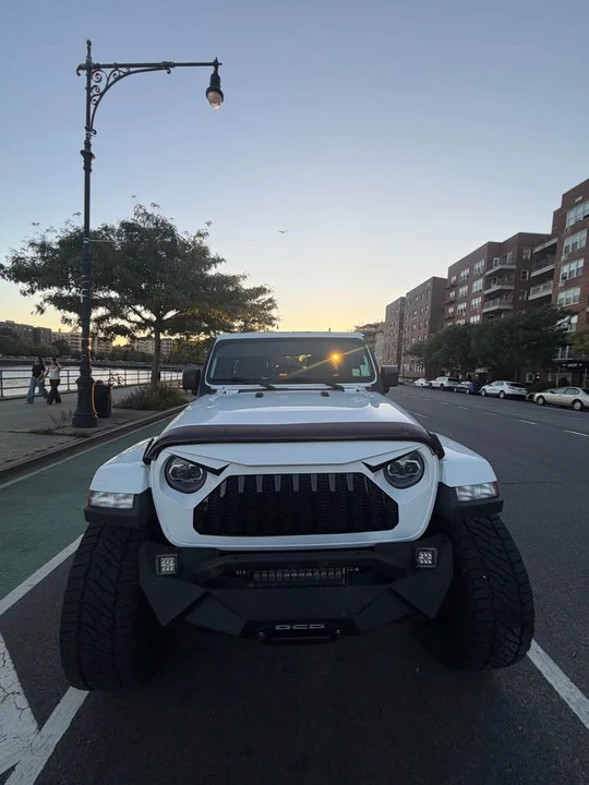 2020 Jeep JL Wrangler - Image 3 of 11