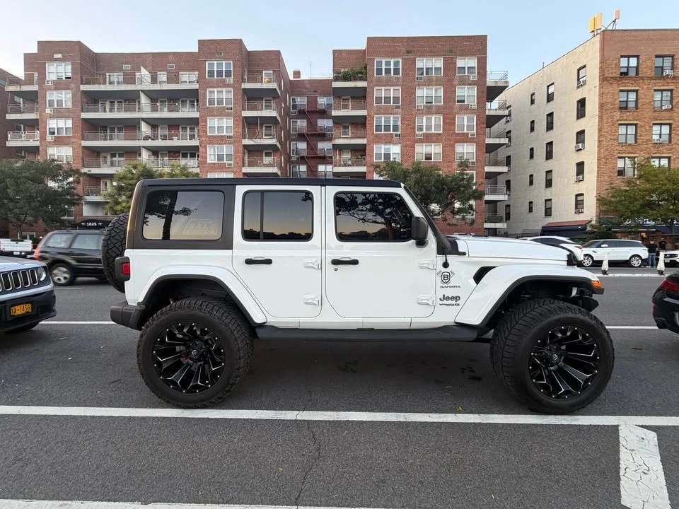 2020 Jeep JL Wrangler - Image 6 of 11