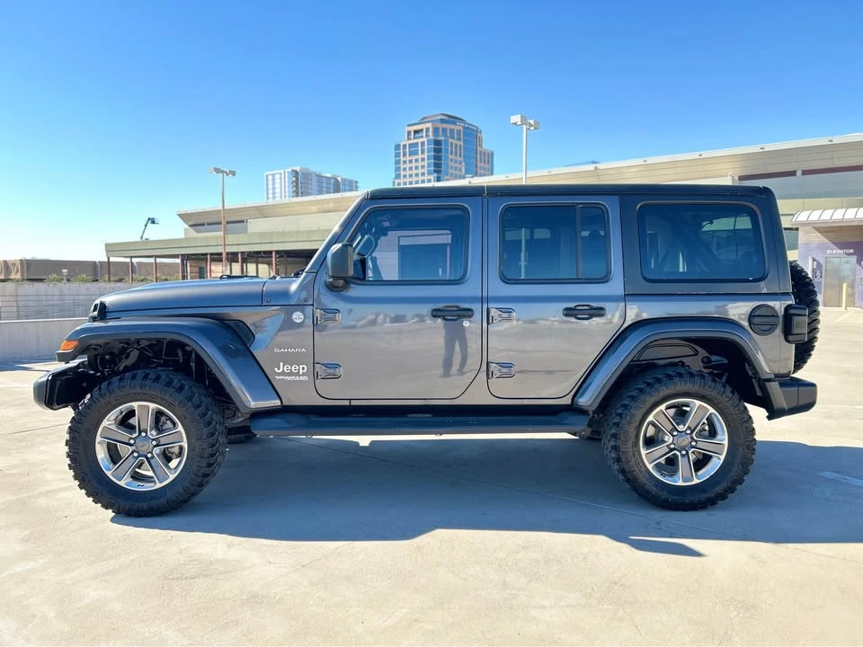 2020 Jeep JL Wrangler - Image 2 of 9