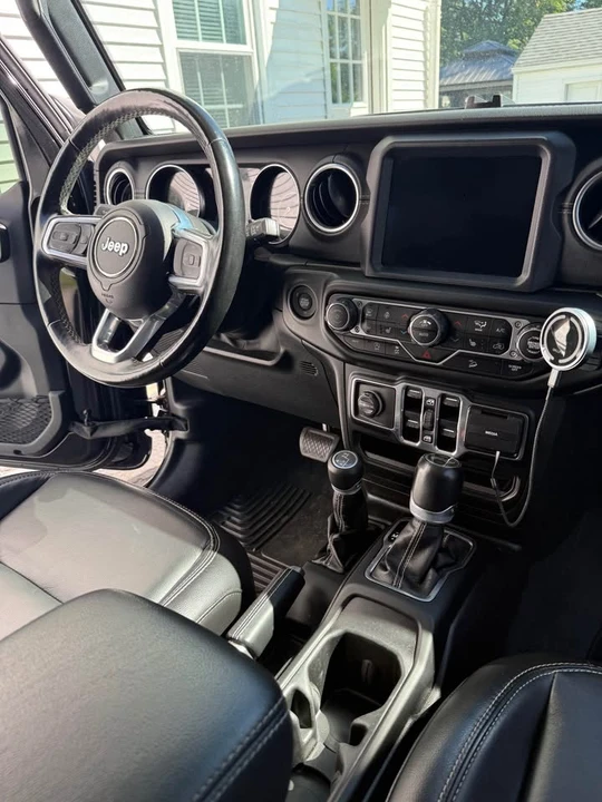 2020 Jeep JL Wrangler - Image 9 of 9
