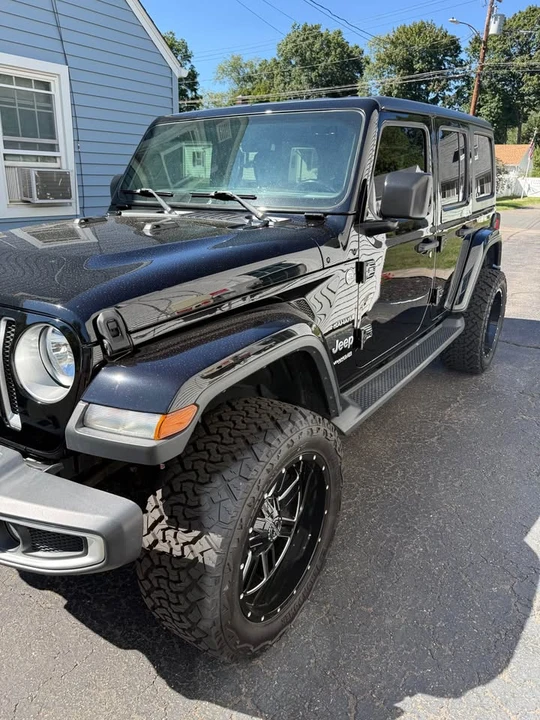 2020 Jeep JL Wrangler - Image 2 of 9