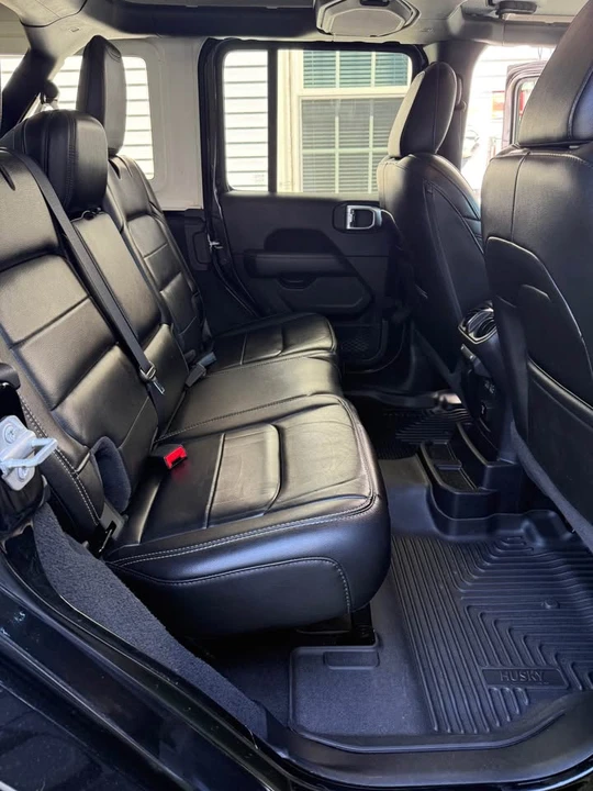 2020 Jeep JL Wrangler - Image 5 of 9