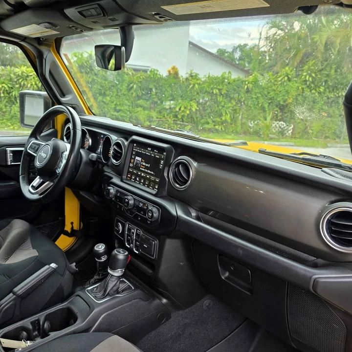 2020 Jeep JL Wrangler - Image 10 of 17