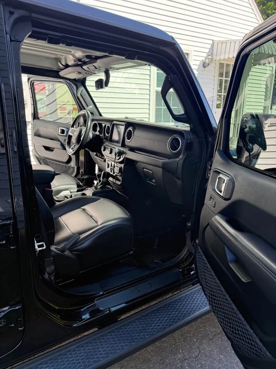 2020 Jeep JL Wrangler - Image 8 of 9